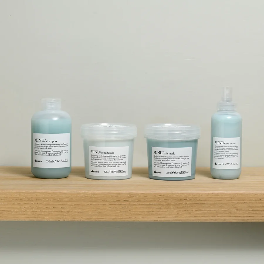 Защитный шампунь для сохранения косметического цвета волос - Davines Essential Haircare Minu Shampoo