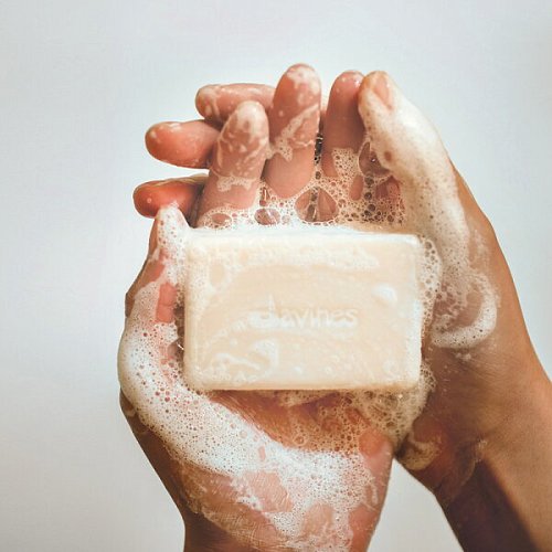 Твёрдый шампунь для деликатного очищения волос - Davines Dede Shampoo Bar